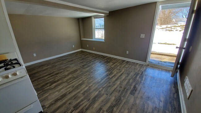 living room - 920 Kinzler Ave Unit A