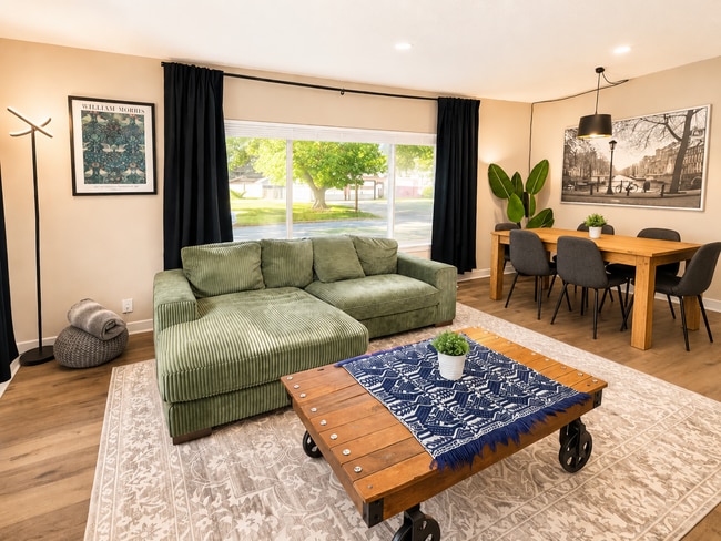 Building Photo - Fully Furnished 3BR Home | Walk to Downtown Noblesville