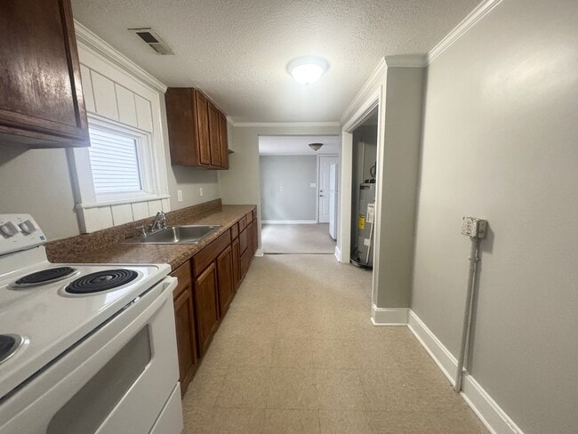 Photo - 307 W Cypress St