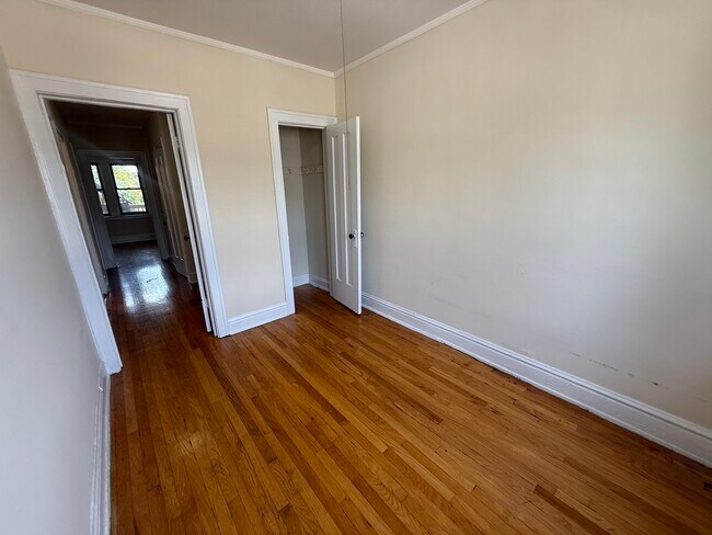 Photo - 154 Des Plaines Ave Unit K