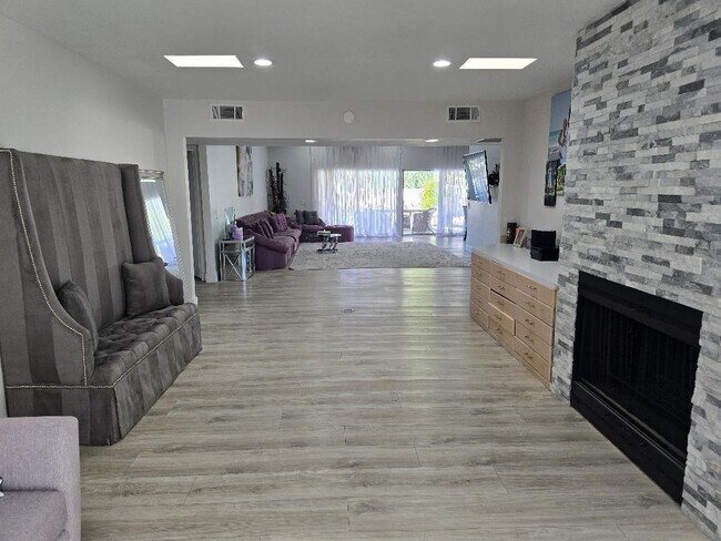 Photo - 38811 Tandika Trail N