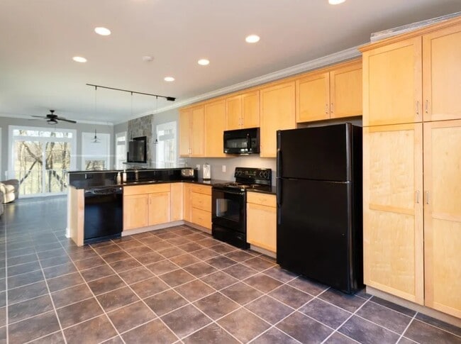 Photo - 41539 Southpaw Pl