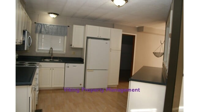 Photo - 687 NW Apollo