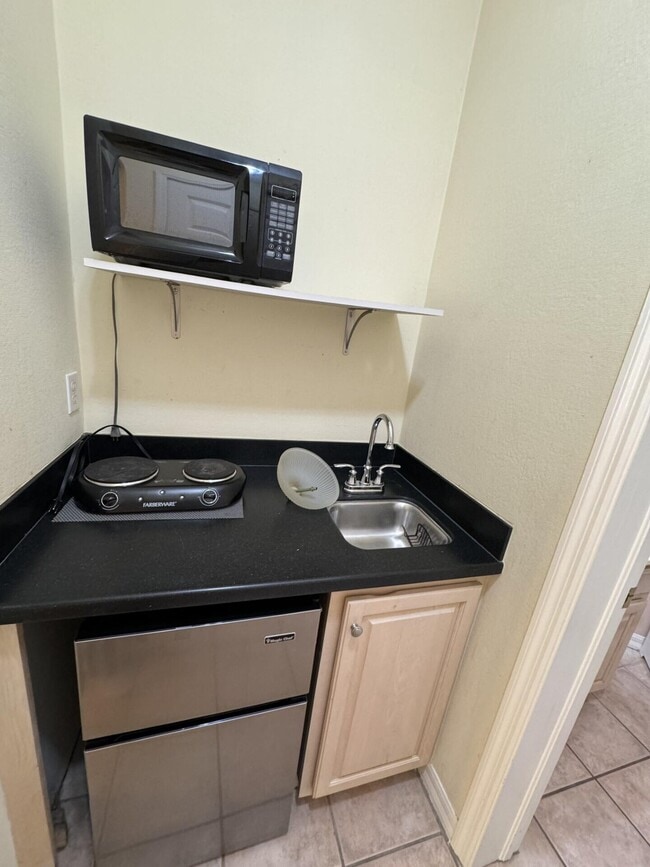 Building Photo - 9963 Perfect Dr Unit 158