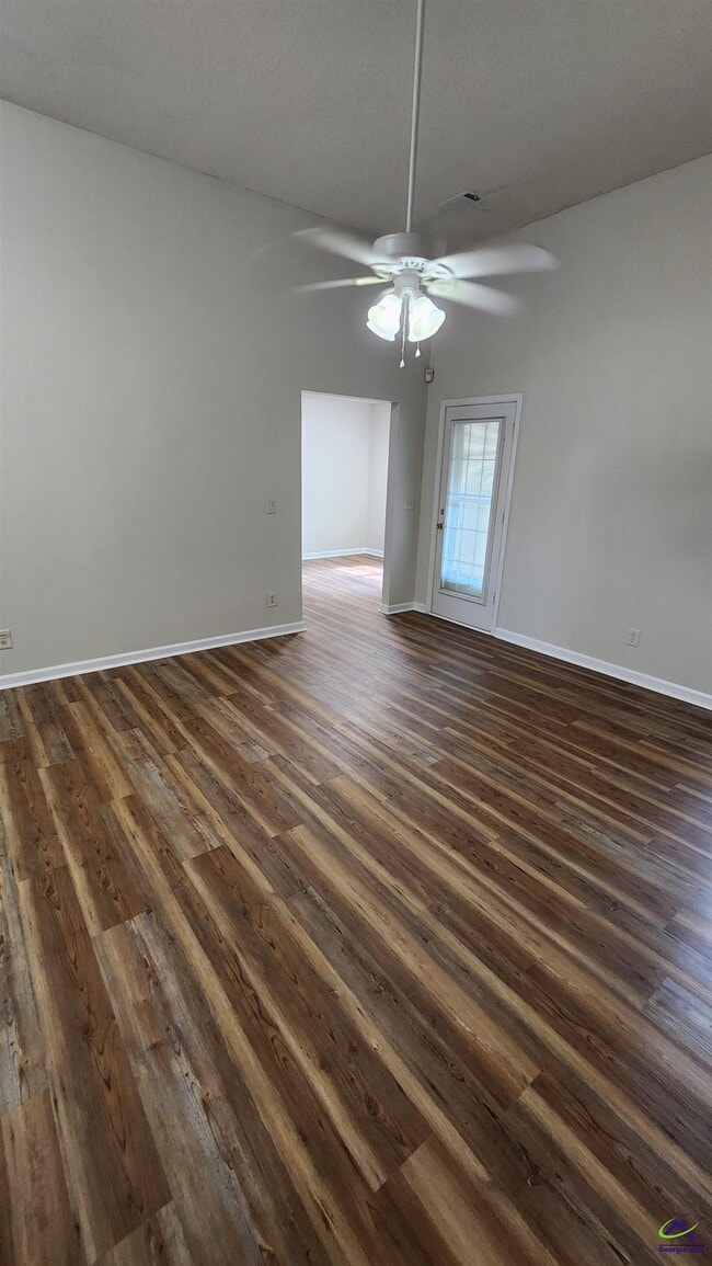 Photo - 194 Tyson Glen Dr