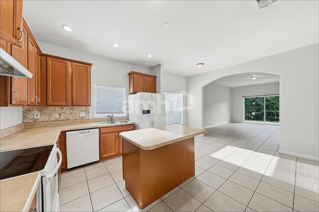 1659 Canoe Creek Falls Dr