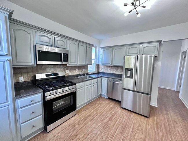Photo - 809 Palisade Ave Unidad Top Floor Rental