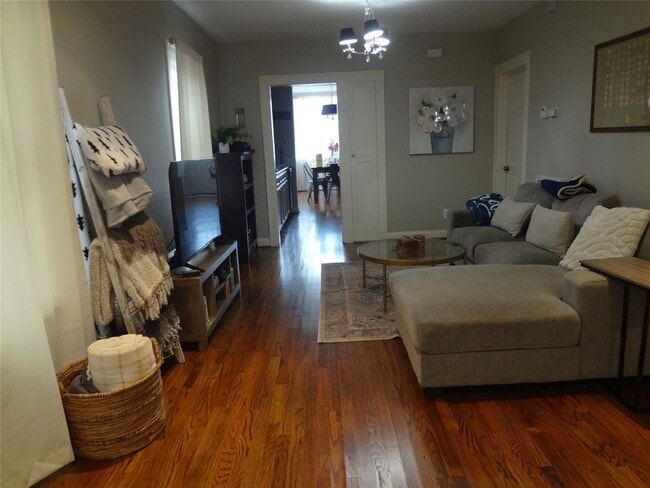 Photo - 307 E 28th St