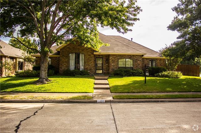 Building Photo - 1400 E Exchange Pkwy Rental