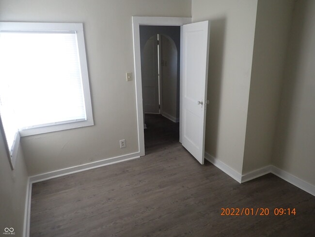 Photo - 203 1/2-202 E 1st St