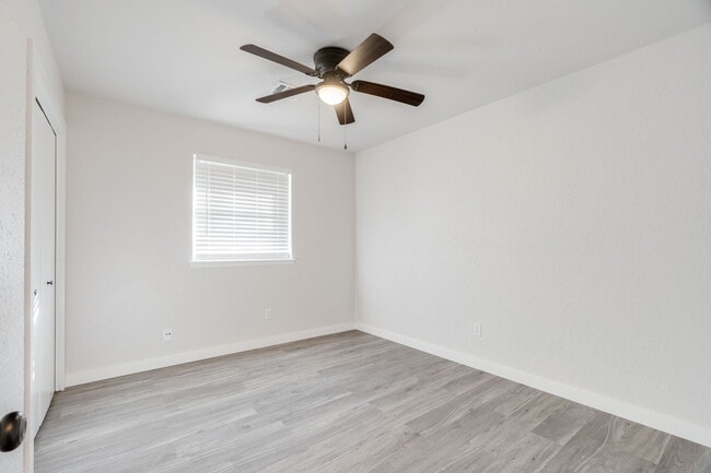 Photo - 2704 NW 115th St