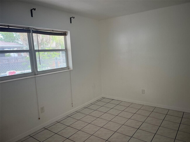 Photo - 231 SW 8th St Unit 1