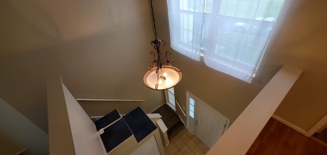 Building Photo - 1522 Meadowsedge Ln