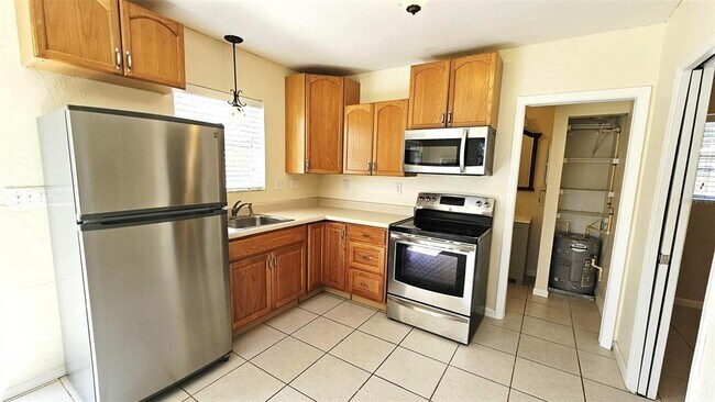 Photo - 865 Palm Ave Unidad A