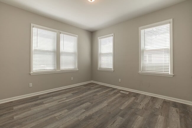 216 Crescent Ave