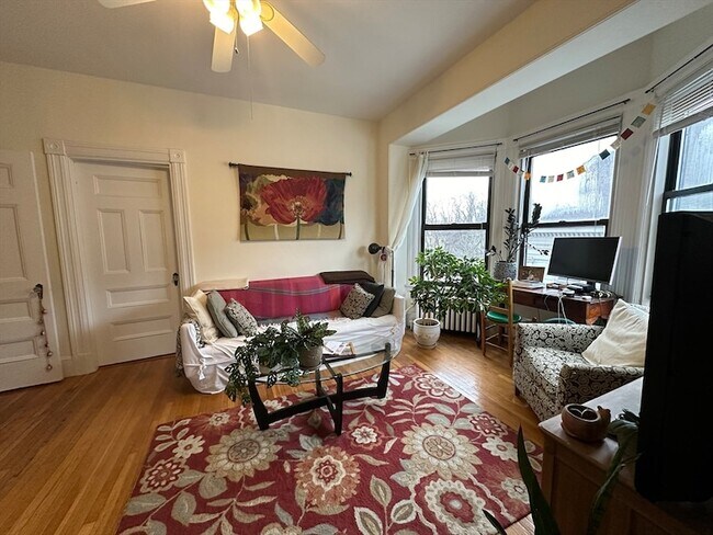 Photo - 2 Inman St Unit 9