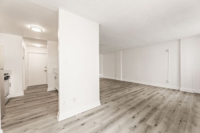 1500 Gramercy Place