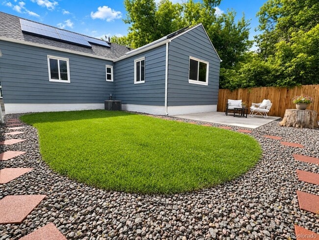 Photo - 3850 Harlan St
