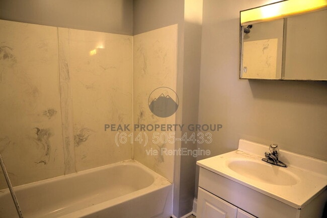 Photo - 250 1/2 W 5th Ave Unidad F