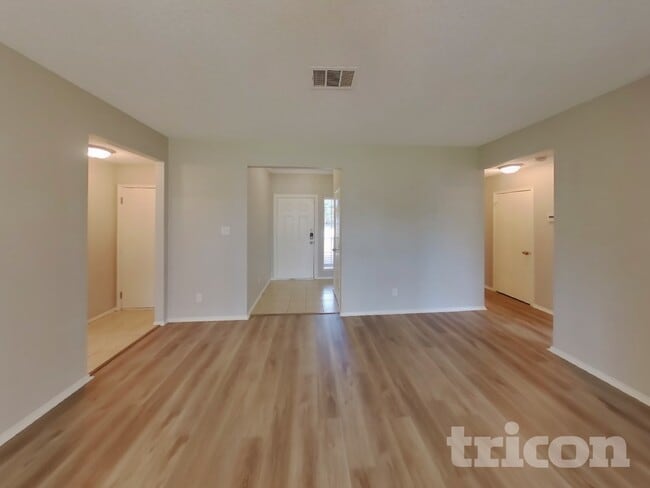 Photo - 521 Olive St