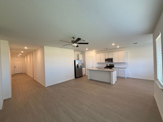 Photo - Beautiful Brand New 4 Bedroom Home in Must...