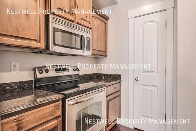 Photo - Gorgeous 3-bed Townhome in Draper!