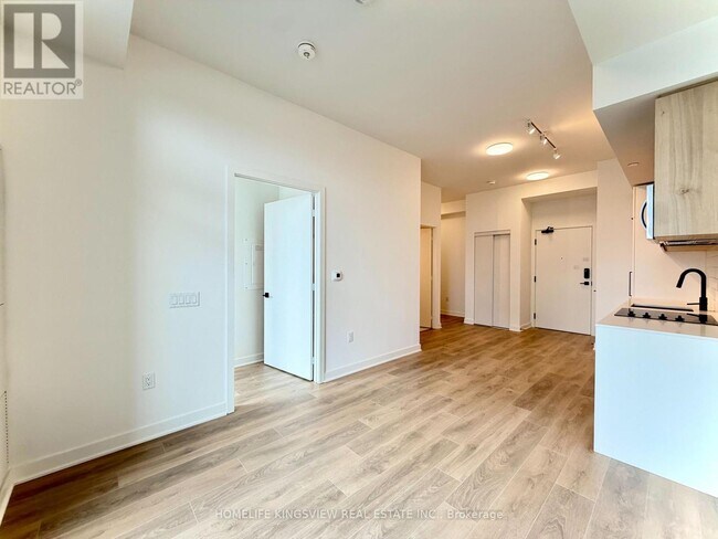 Photo - 1185 Dupont St Unit 907