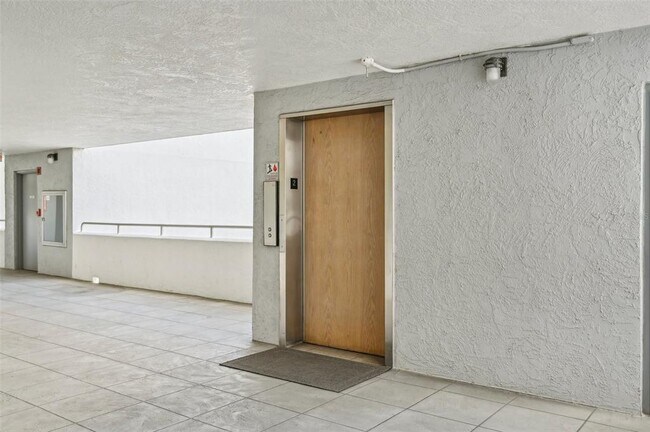 Photo - 1050 Riverside Dr Unit A201