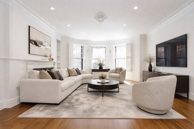 Photo - 179 Marlborough St Unit 2