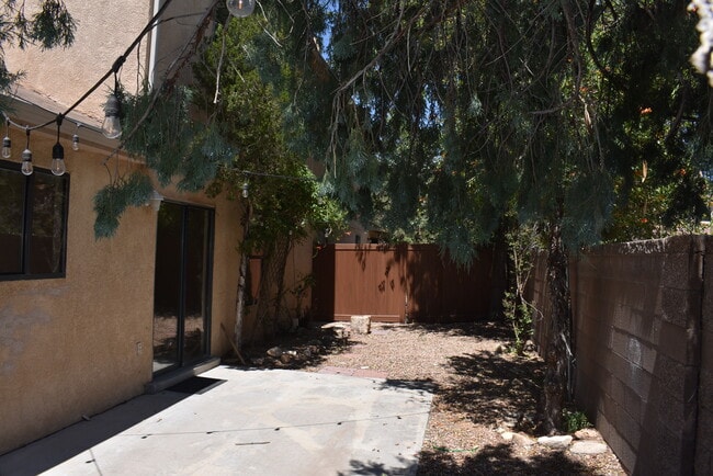 Photo - 8600 Simi Ln NE