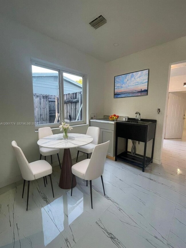 Photo - 1400 N 74th Terrace Unit Efficiency