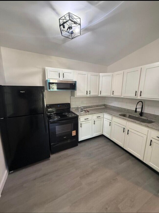 Photo - 722 Brawner St