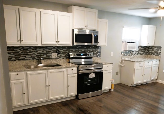 Building Photo - 614 Barberry St Rental