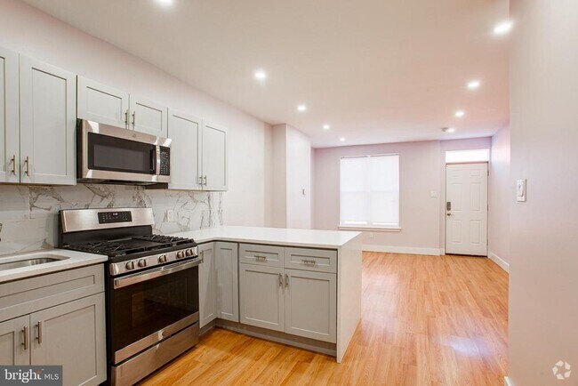Building Photo - 1317 N Myrtlewood St Rental