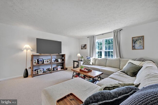 Photo - 350 Long Meadow Way