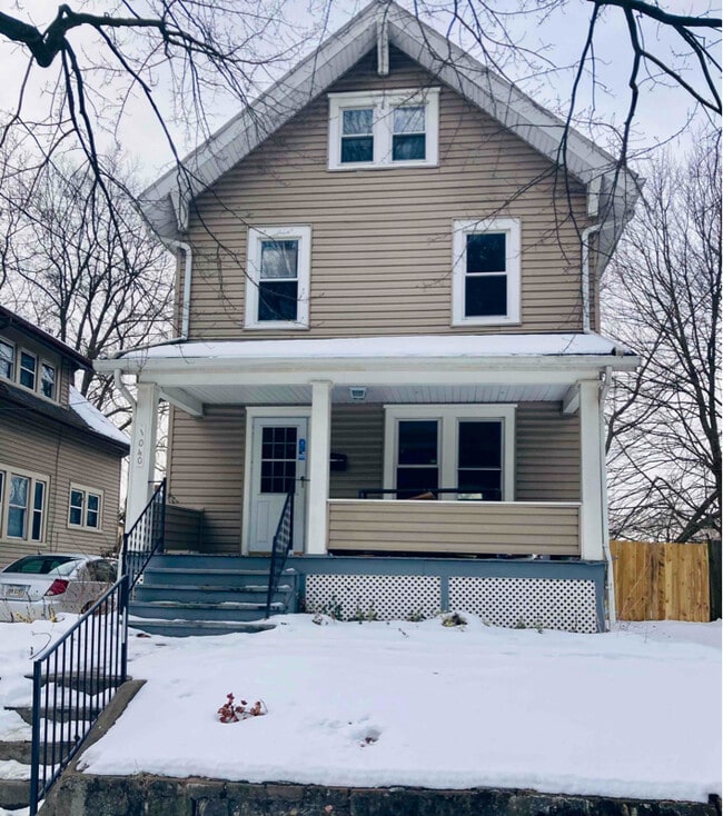 Building Photo - 1040 Neptune Ave Rental
