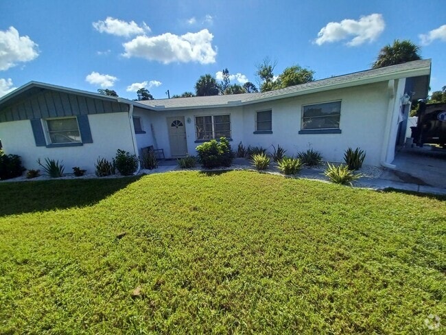 Building Photo - 2BR/2BA Pool Home in South Venice