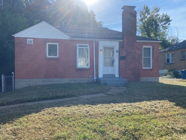 Building Photo - 230 Newell Dr Rental