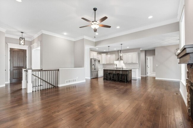 Photo - 1605 Labrador Dr