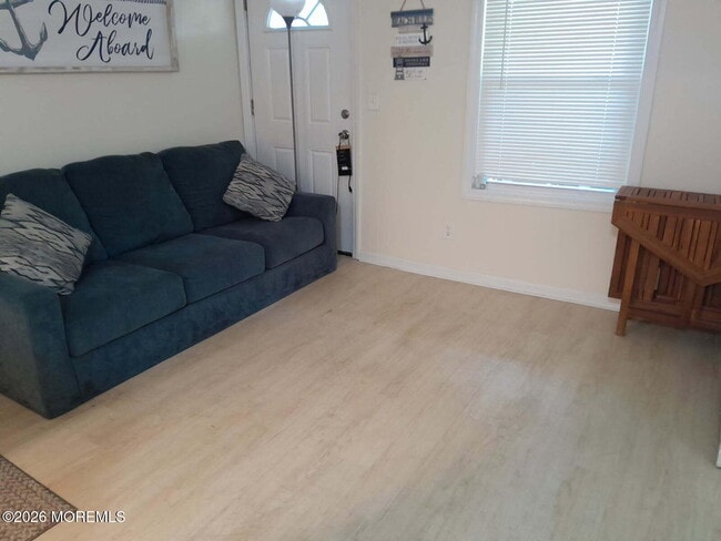39 Sampson Ave Unit 4