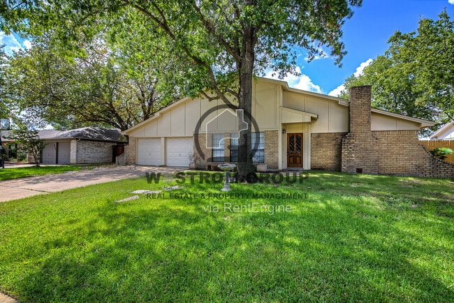 Building Photo - 5513 Scott Dr