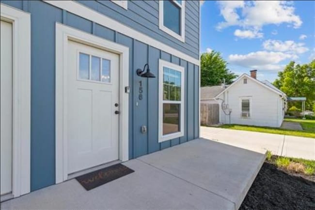 Photo - 156 SW 8th St