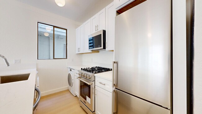 Photo - 1659 Grant Ave