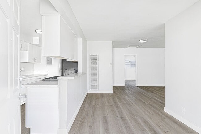 Photo - 811 Gardenia Avenue