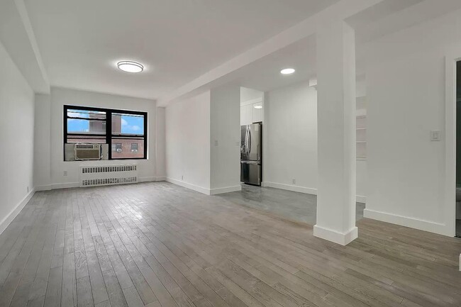 Photo - 99-05 63rd Dr