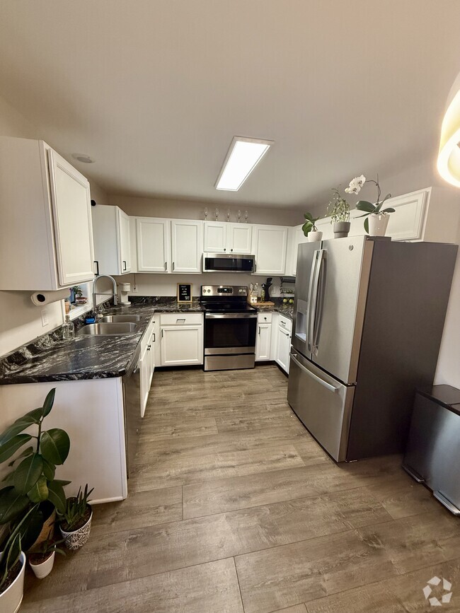 Building Photo - 710 Mesta Ln Unit 2 Rental