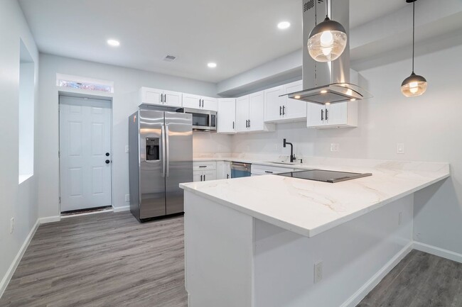 Photo - 25 S Calhoun St Townhome