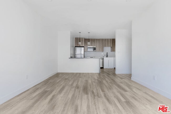 Photo - 6350 Willoughby Ave Unit 12