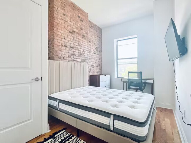Photo - Central AC, washer/dryer, Exposed Brick Room #214 Unit 3