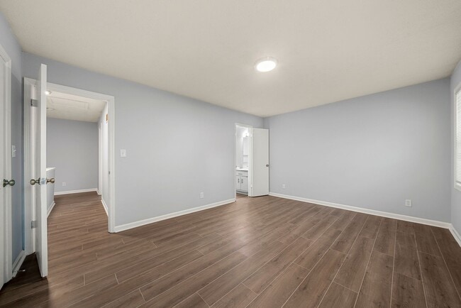 Photo - 5861 Dunn Rd Unit 5825